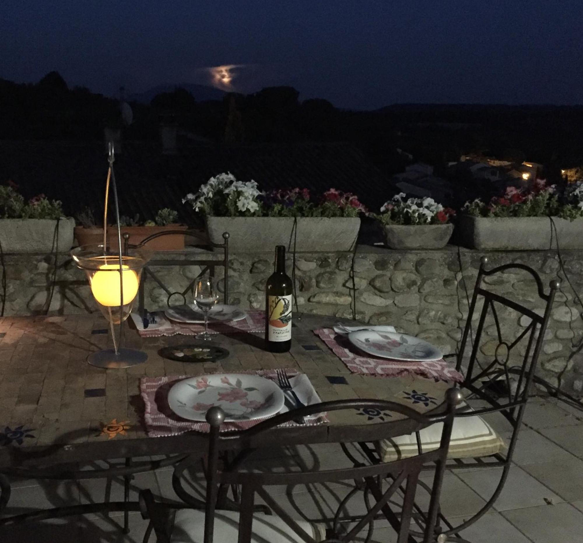 Gite Belle Vue Bed & Breakfast Visan Eksteriør bilde